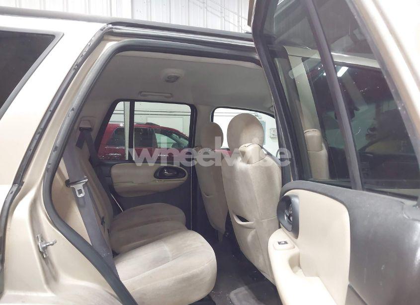 Photo 8 of 2005 Chevrolet Trailblazer LS (VIN 1GNDT13S052353899)