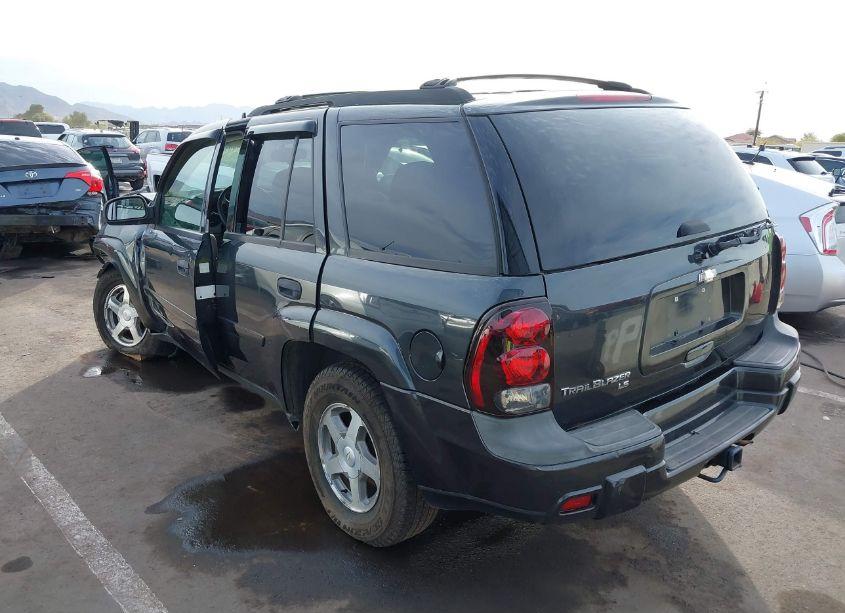 Photo 3 of 2006 Chevrolet Trailblazer LS (VIN 1GNDT13S062153347)