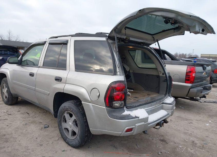 Photo 3 of 2006 Chevrolet Trailblazer LS (VIN 1GNDT13S062212588)