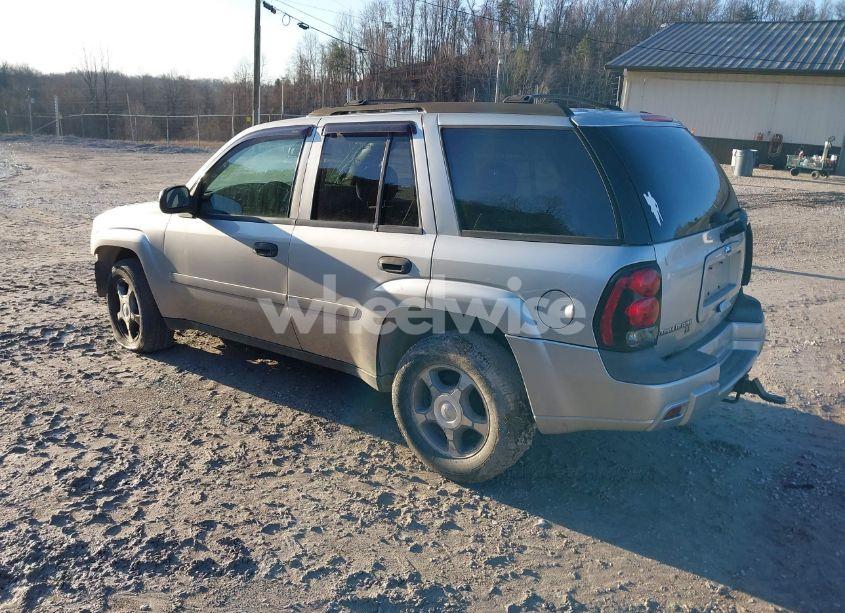 Photo 3 of 2007 Chevrolet Trailblazer LS (VIN 1GNDT13S072104876)