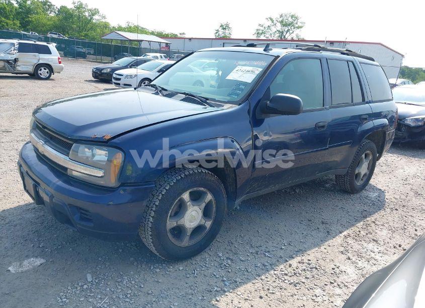 Photo 2 of 2007 Chevrolet Trailblazer LS (VIN 1GNDT13S072138509)