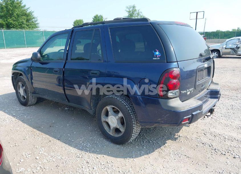 Photo 3 of 2007 Chevrolet Trailblazer LS (VIN 1GNDT13S072138509)