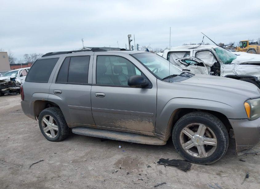 Photo 13 of 2007 Chevrolet Trailblazer LT (VIN 1GNDT13S072268239)