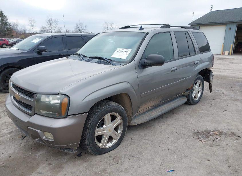 Photo 2 of 2007 Chevrolet Trailblazer LT (VIN 1GNDT13S072268239)