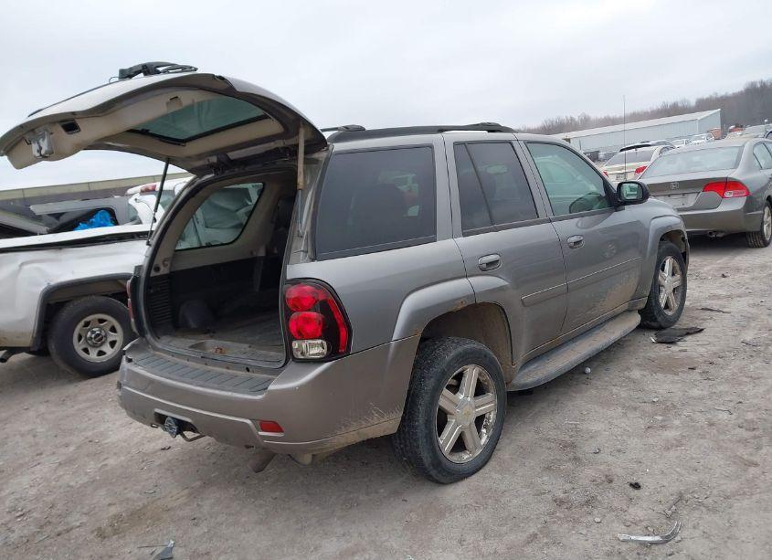 Photo 4 of 2007 Chevrolet Trailblazer LT (VIN 1GNDT13S072268239)