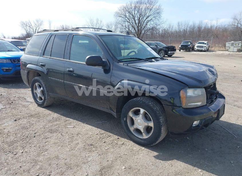 2008 Chevrolet Trailblazer LT (VIN 1GNDT13S082211833) main photo