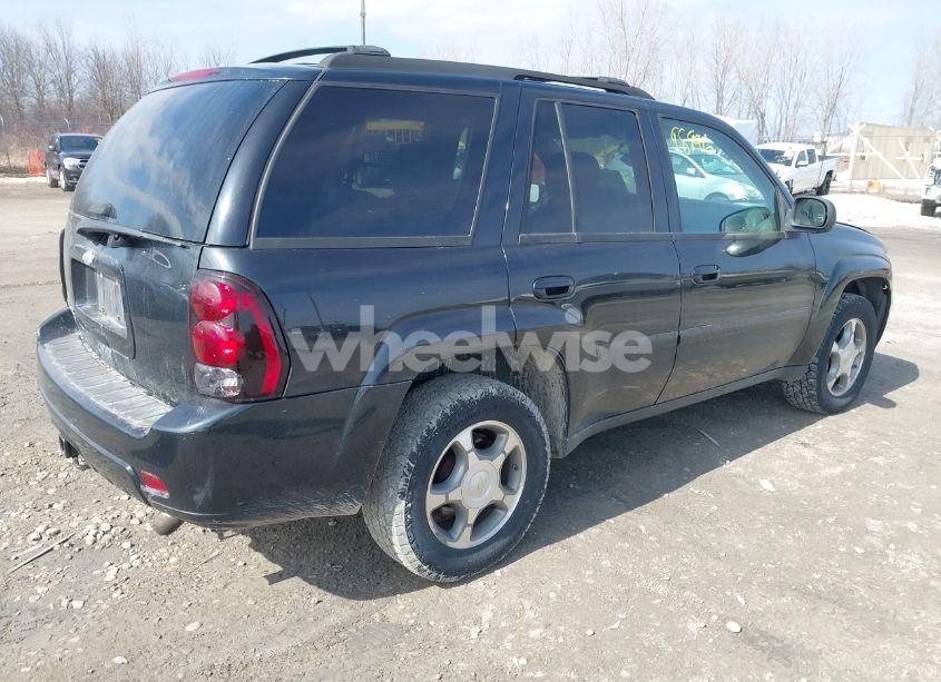 Photo 4 of 2008 Chevrolet Trailblazer LT (VIN 1GNDT13S082211833)