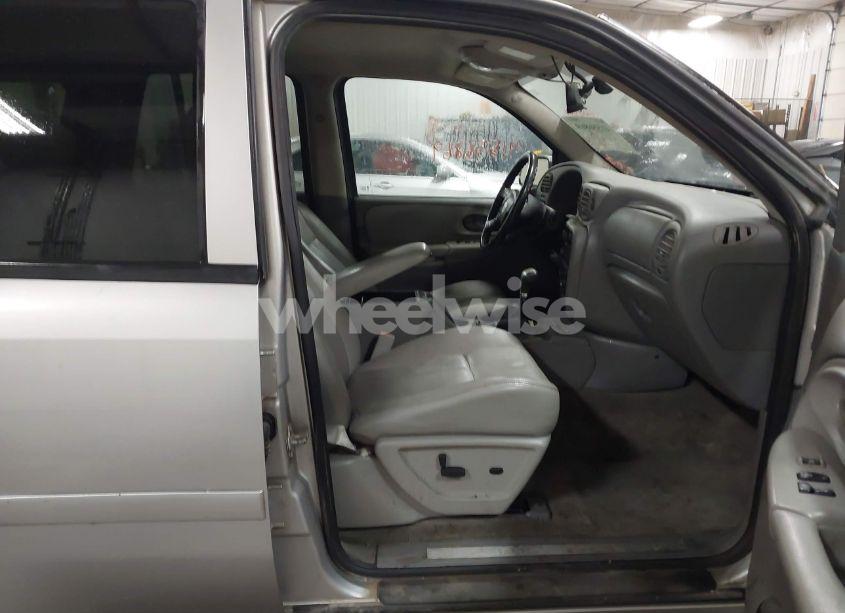 Photo 5 of 2008 Chevrolet Trailblazer LT (VIN 1GNDT13S082252687)