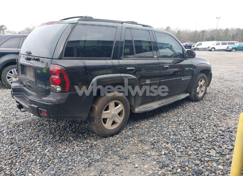 Photo 4 of 2002 Chevrolet Trailblazer LTZ (VIN 1GNDT13S122348741)