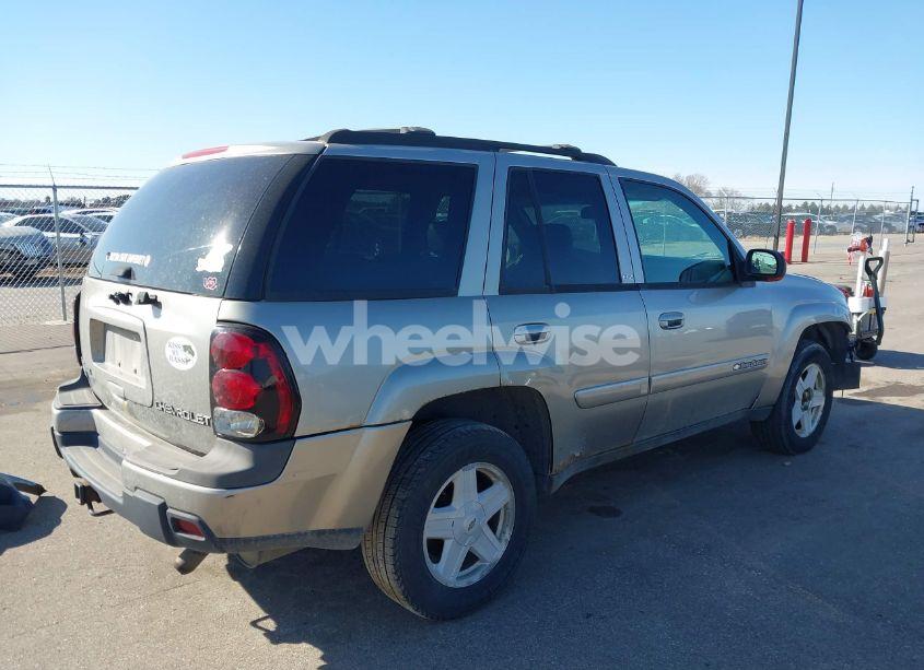 Photo 4 of 2002 Chevrolet Trailblazer LTZ (VIN 1GNDT13S122439749)