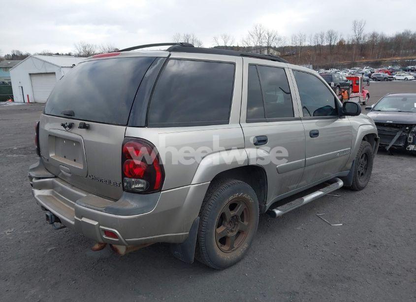 Photo 4 of 2002 Chevrolet Trailblazer LS (VIN 1GNDT13S122455417)