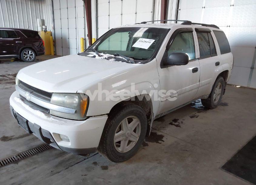 Photo 2 of 2003 Chevrolet Trailblazer LT (VIN 1GNDT13S132410740)