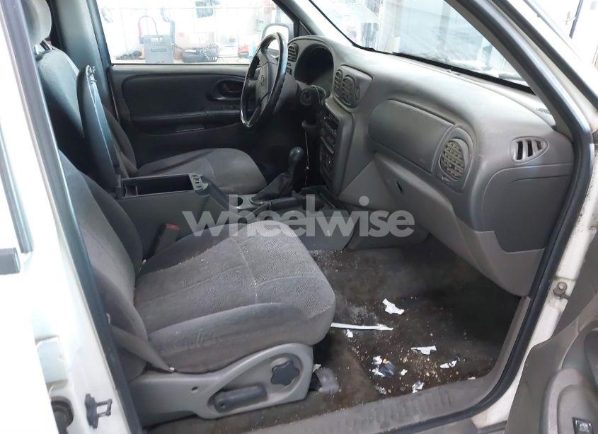 Photo 5 of 2003 Chevrolet Trailblazer LT (VIN 1GNDT13S132410740)