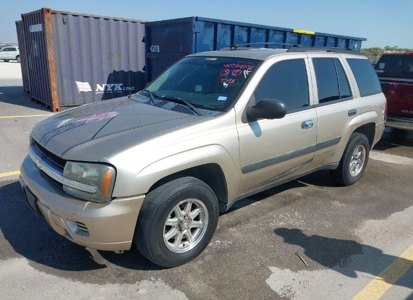 Photo 2 of 2005 Chevrolet Trailblazer LS (VIN 1GNDT13S152181320)