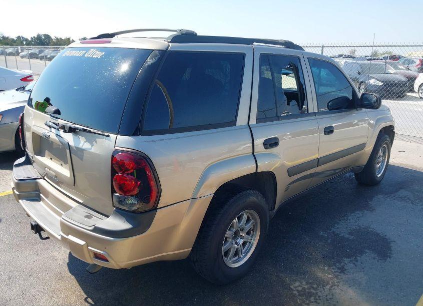 Photo 4 of 2005 Chevrolet Trailblazer LS (VIN 1GNDT13S152181320)