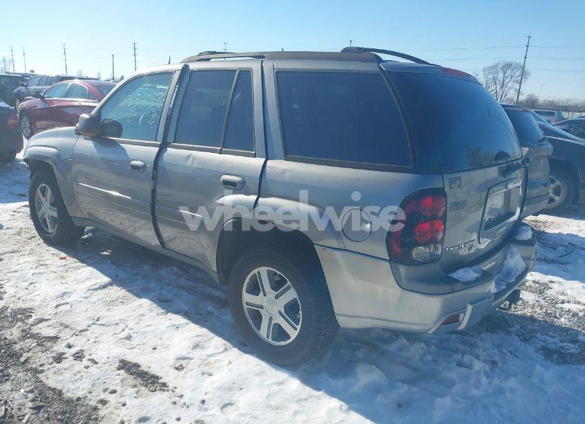 Photo 3 of 2005 Chevrolet Trailblazer LT (VIN 1GNDT13S152213571)