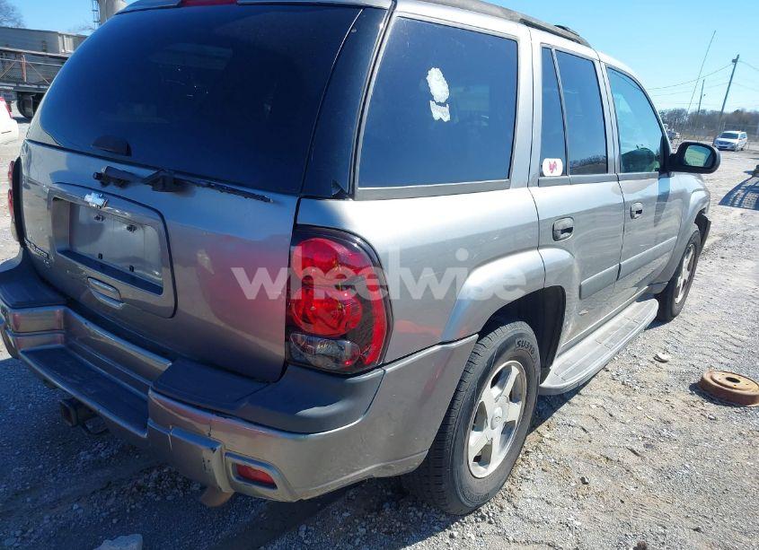 Photo 4 of 2005 Chevrolet Trailblazer LS (VIN 1GNDT13S152255030)