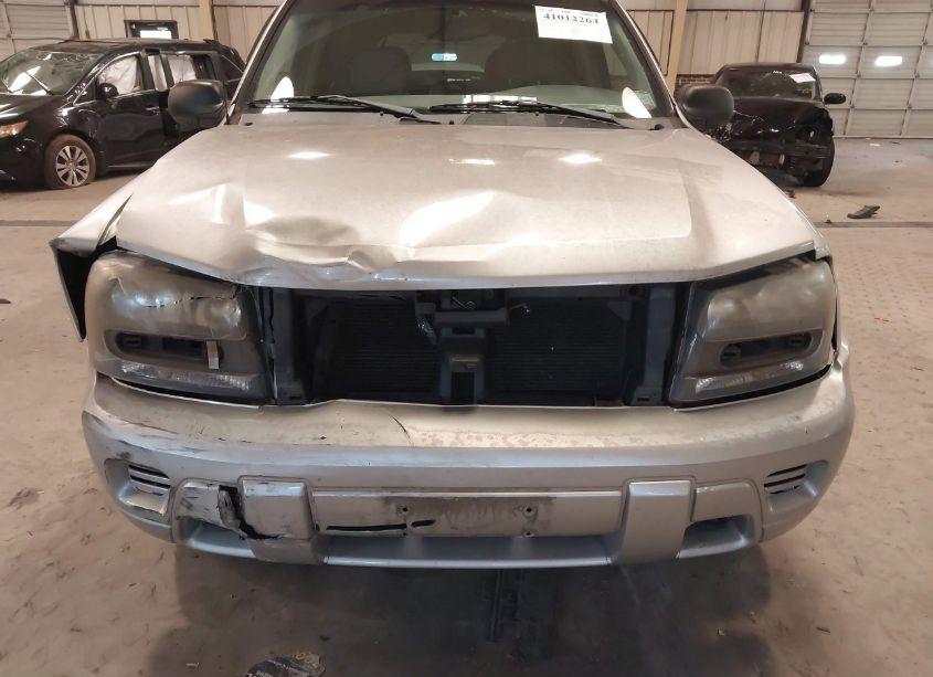 Photo 6 of 2005 Chevrolet Trailblazer LS (VIN 1GNDT13S152261815)