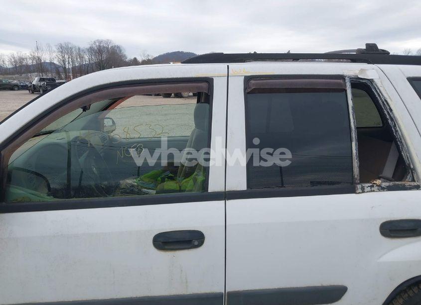 Photo 11 of 2005 Chevrolet Trailblazer LS (VIN 1GNDT13S152302976)