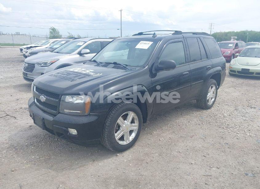 Photo 2 of 2007 Chevrolet Trailblazer LT (VIN 1GNDT13S172158350)