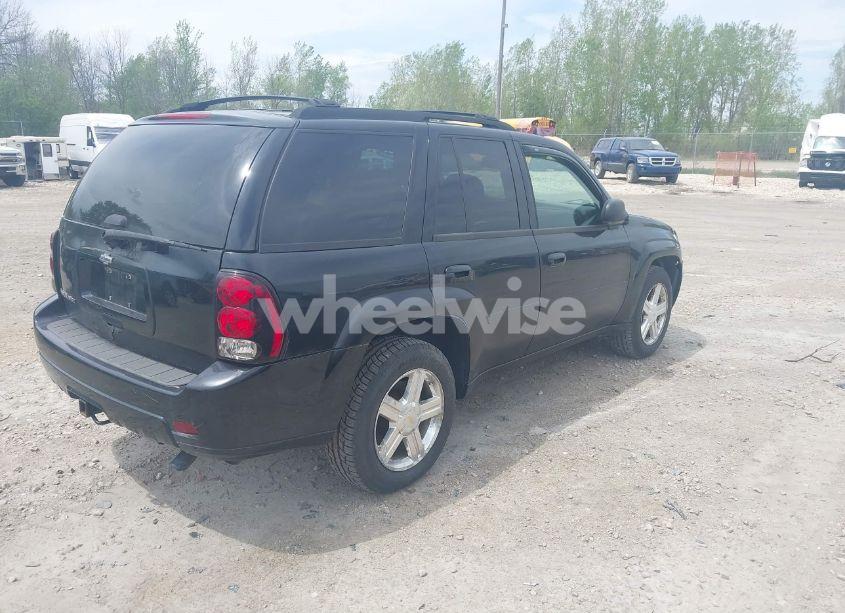 Photo 4 of 2007 Chevrolet Trailblazer LT (VIN 1GNDT13S172158350)