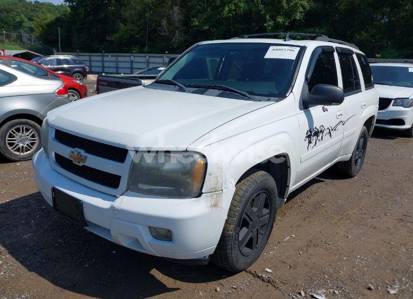 Photo 2 of 2007 Chevrolet Trailblazer LT (VIN 1GNDT13S172272722)