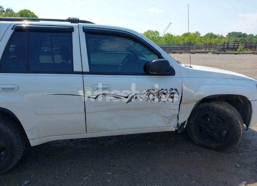 Photo 6 of 2007 Chevrolet Trailblazer LT (VIN 1GNDT13S172272722)