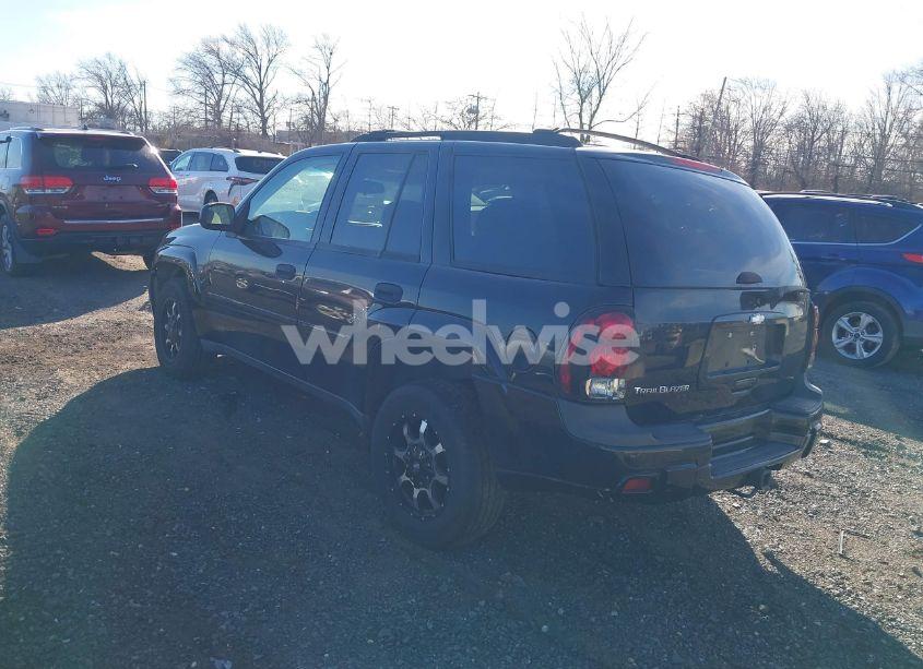 Photo 3 of 2007 Chevrolet Trailblazer LS (VIN 1GNDT13S172278603)