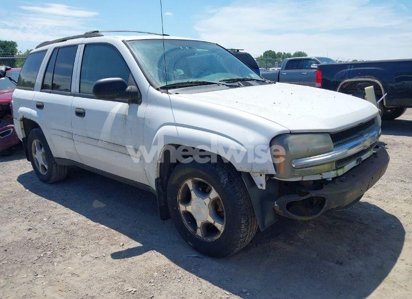 2007 Chevrolet Trailblazer LS (VIN 1GNDT13S172279329) main photo
