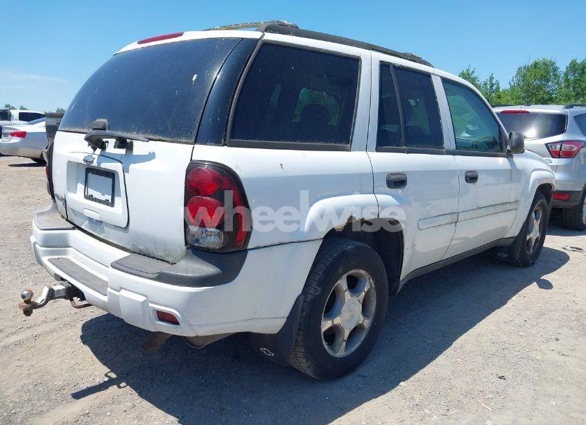 Photo 4 of 2007 Chevrolet Trailblazer LS (VIN 1GNDT13S172279329)