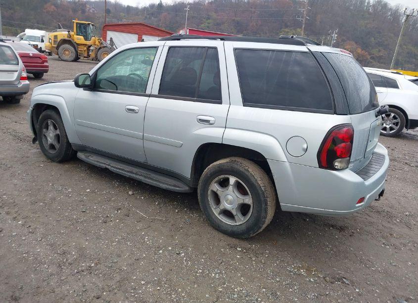 Photo 3 of 2008 Chevrolet Trailblazer LT (VIN 1GNDT13S182120425)