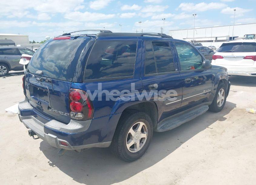 Photo 4 of 2002 Chevrolet Trailblazer LT (VIN 1GNDT13S222101275)