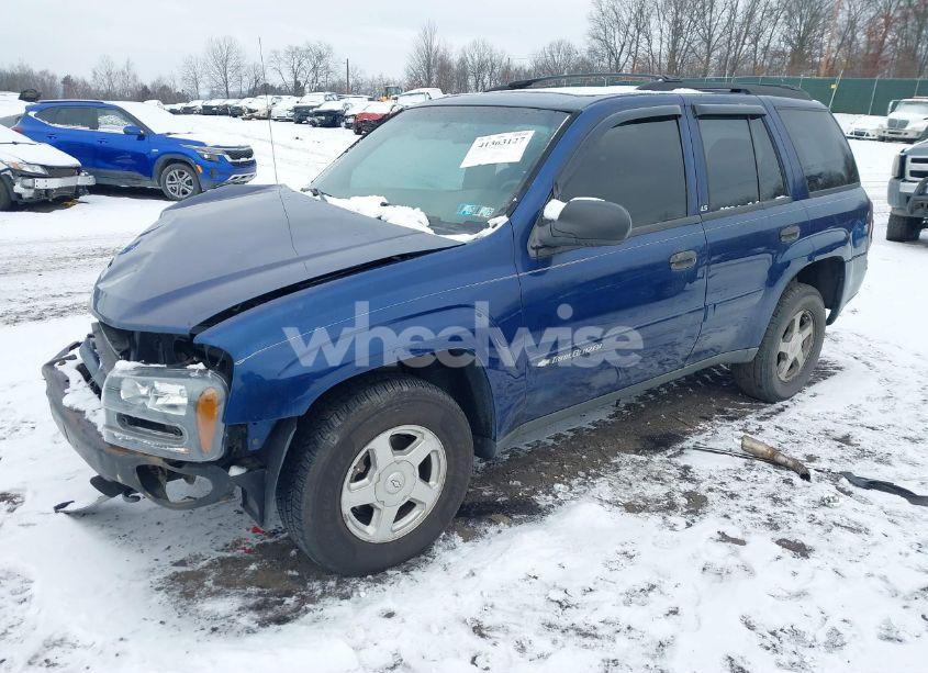 Photo 2 of 2002 Chevrolet Trailblazer LS (VIN 1GNDT13S222195223)