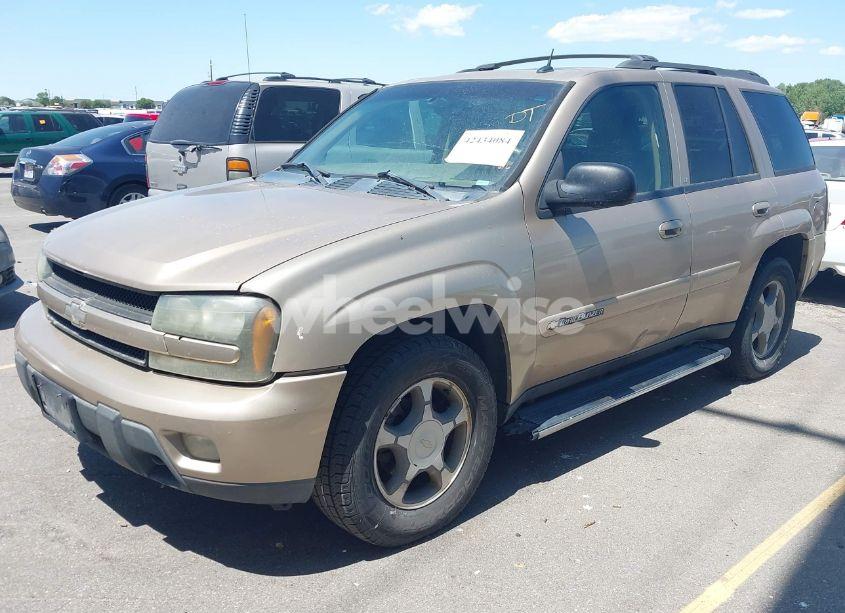 Photo 2 of 2004 Chevrolet Trailblazer LT (VIN 1GNDT13S242408223)