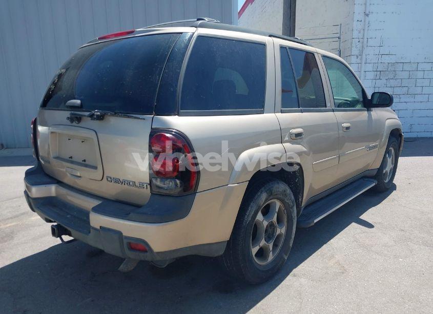 Photo 4 of 2004 Chevrolet Trailblazer LT (VIN 1GNDT13S242408223)