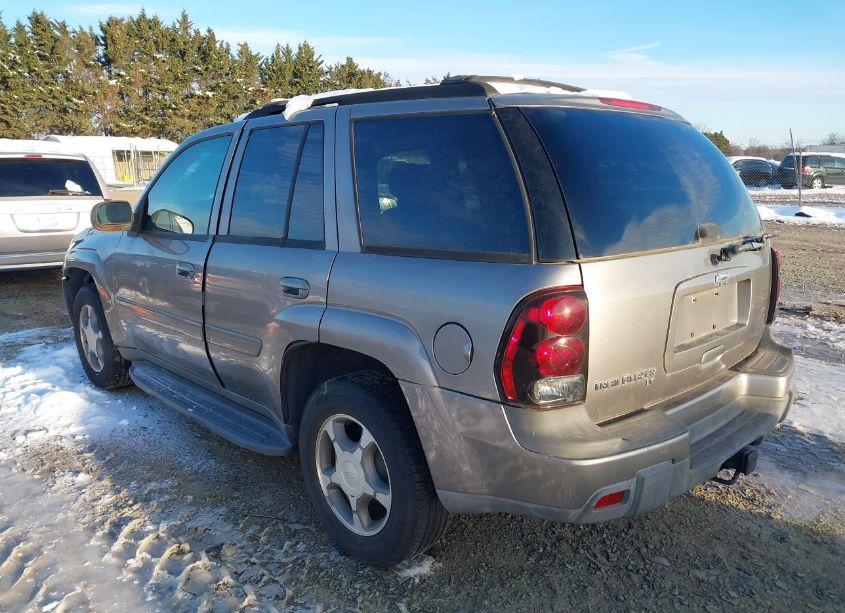 Photo 3 of 2005 Chevrolet Trailblazer LT (VIN 1GNDT13S252279675)