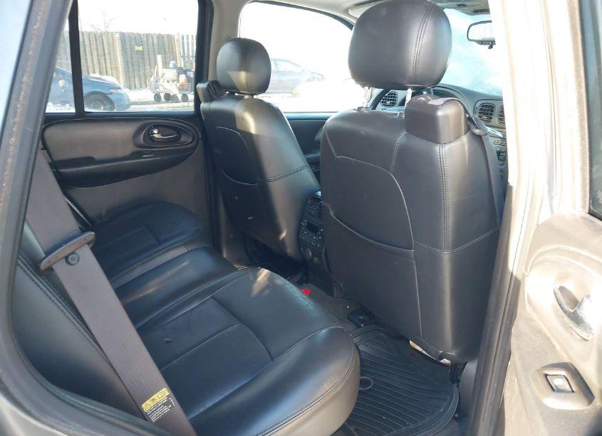 Photo 8 of 2005 Chevrolet Trailblazer LT (VIN 1GNDT13S252279675)