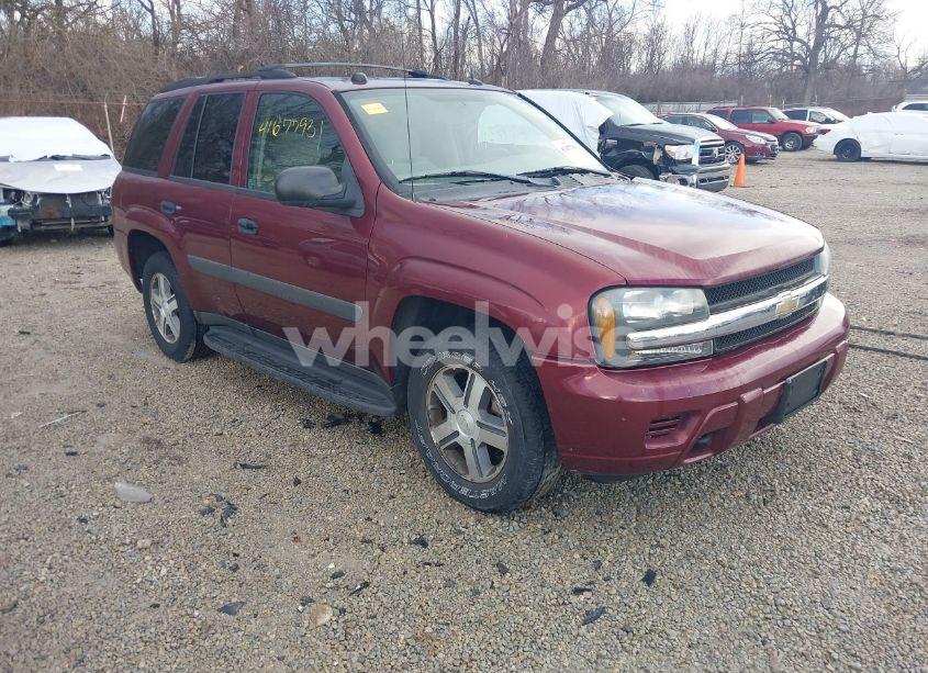 2005 Chevrolet Trailblazer LS (VIN 1GNDT13S252333069) main photo