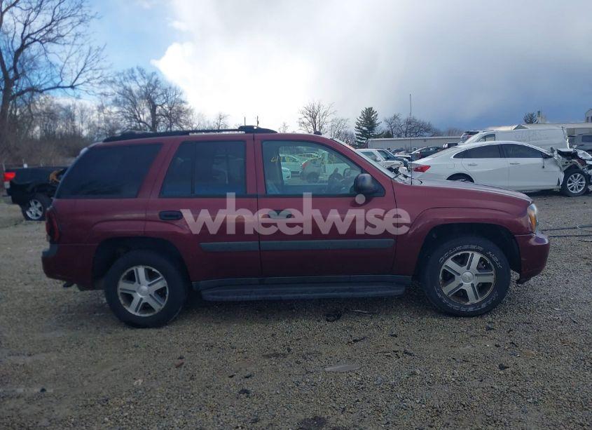 Photo 13 of 2005 Chevrolet Trailblazer LS (VIN 1GNDT13S252333069)