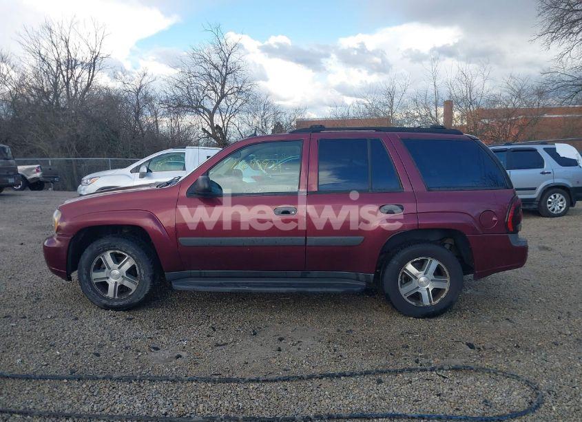 Photo 14 of 2005 Chevrolet Trailblazer LS (VIN 1GNDT13S252333069)