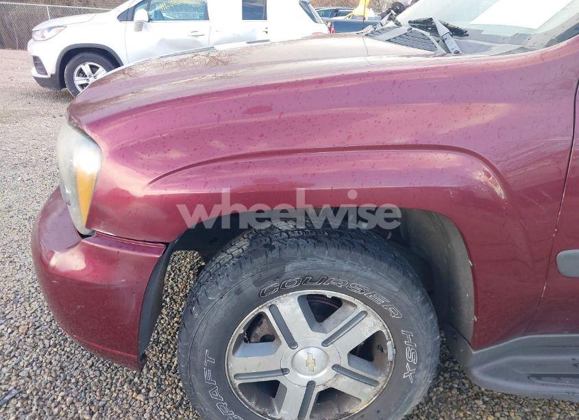 Photo 6 of 2005 Chevrolet Trailblazer LS (VIN 1GNDT13S252333069)