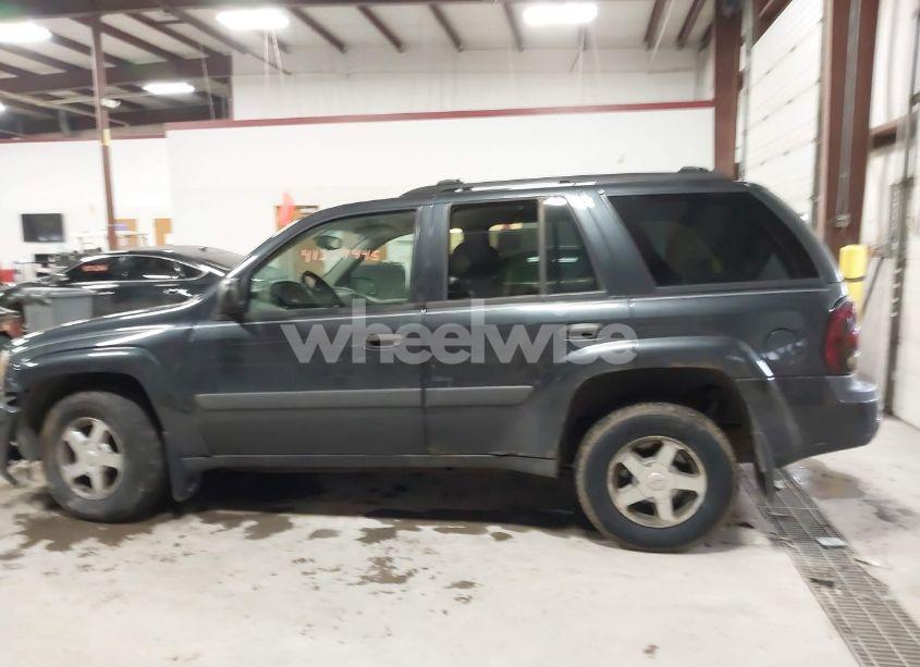 Photo 14 of 2005 Chevrolet Trailblazer LS (VIN 1GNDT13S252350065)