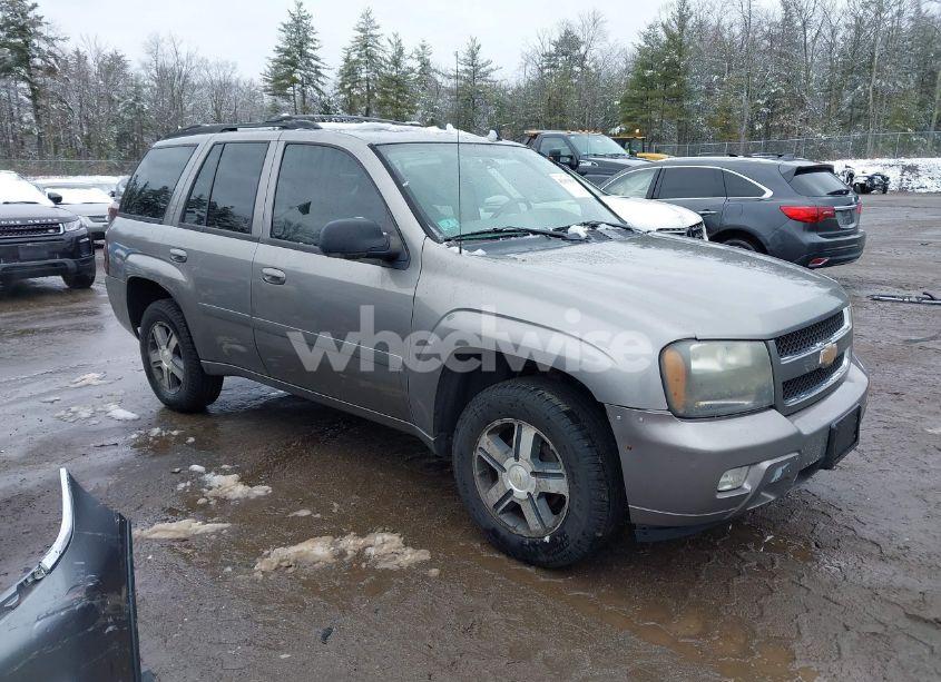 2006 Chevrolet Trailblazer LT (VIN 1GNDT13S262311218) main photo