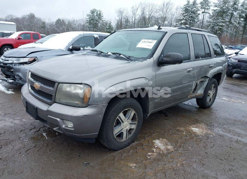 Photo 2 of 2006 Chevrolet Trailblazer LT (VIN 1GNDT13S262311218)