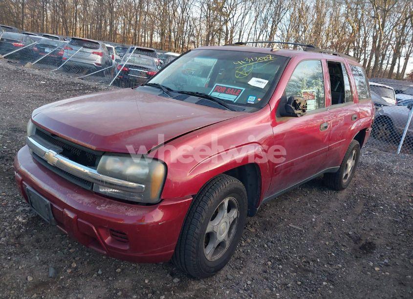 Photo 2 of 2007 Chevrolet Trailblazer LS (VIN 1GNDT13S272195827)