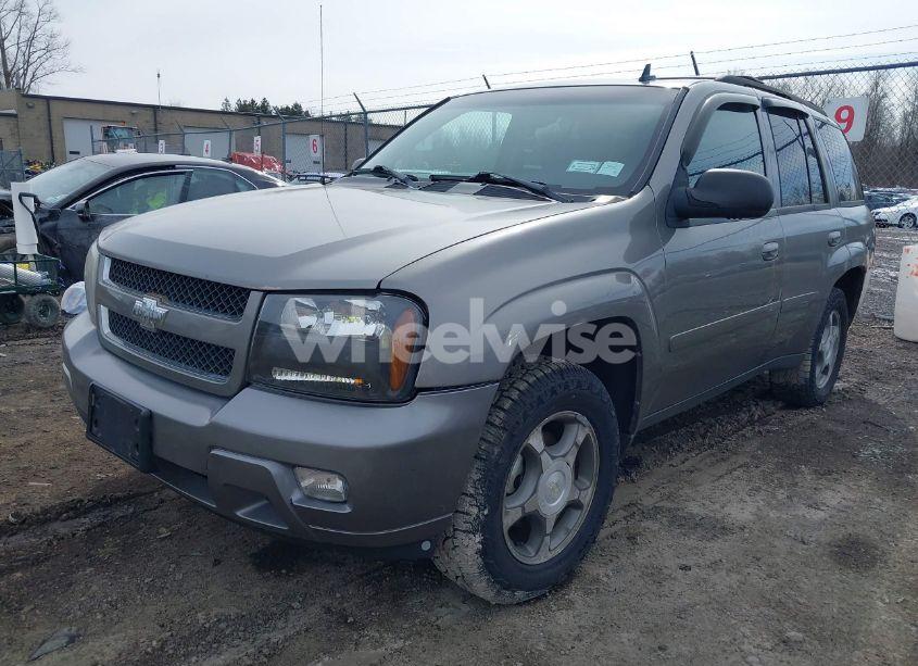 Photo 2 of 2008 Chevrolet Trailblazer LT (VIN 1GNDT13S282155183)