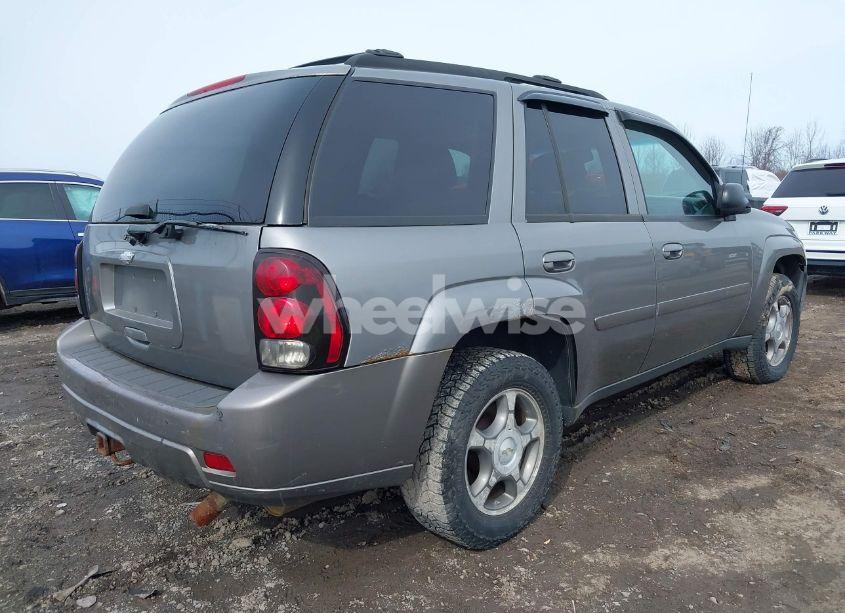 Photo 4 of 2008 Chevrolet Trailblazer LT (VIN 1GNDT13S282155183)