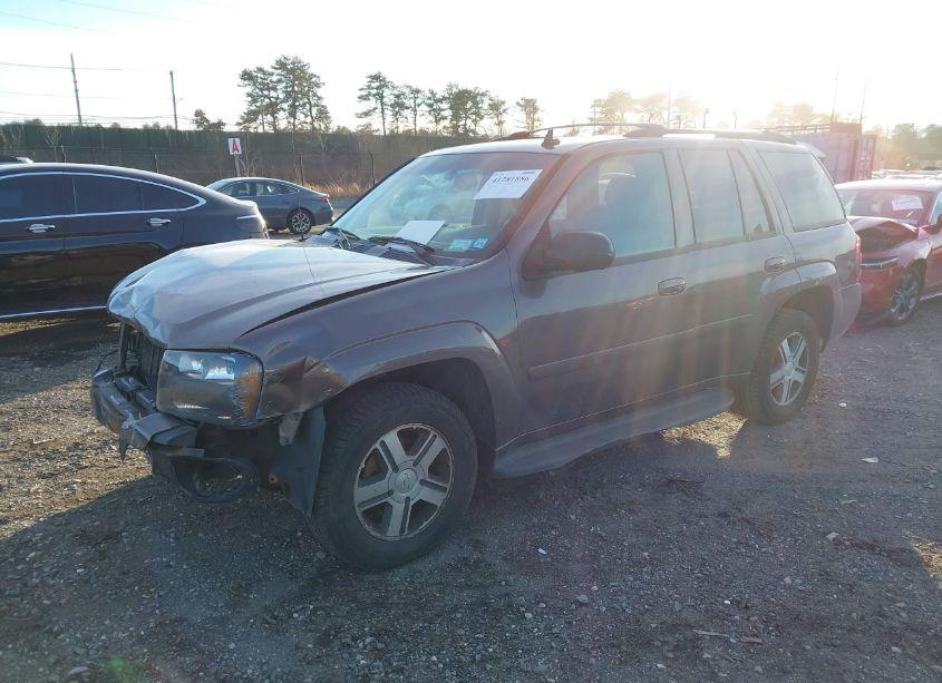 Photo 2 of 2008 Chevrolet Trailblazer LT (VIN 1GNDT13S282184182)