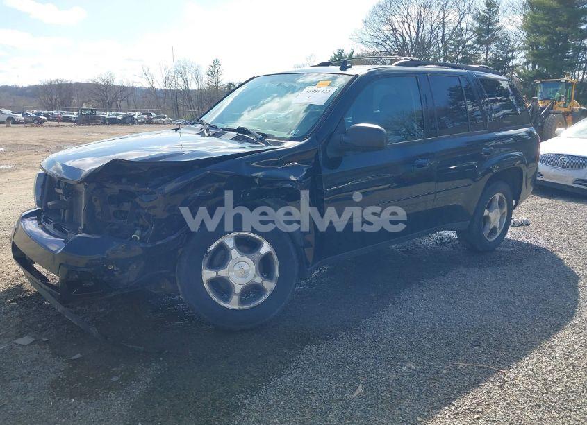 Photo 2 of 2008 Chevrolet Trailblazer LT (VIN 1GNDT13S282204723)