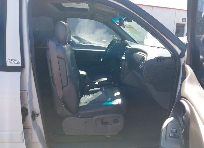 Photo 5 of 2002 Chevrolet Trailblazer LTZ (VIN 1GNDT13S322234384)